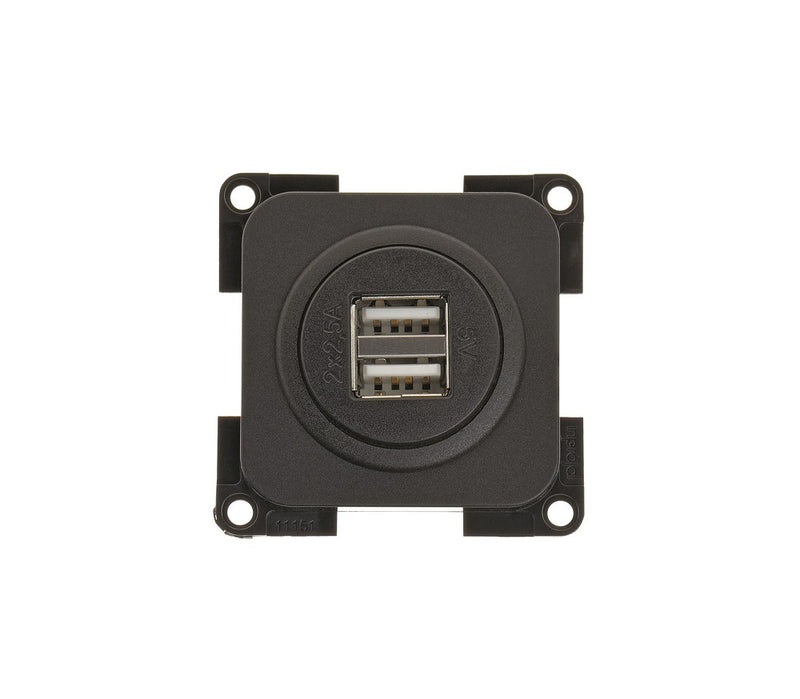 Rasia USB, kaksoisrasia 2x 2.500mA